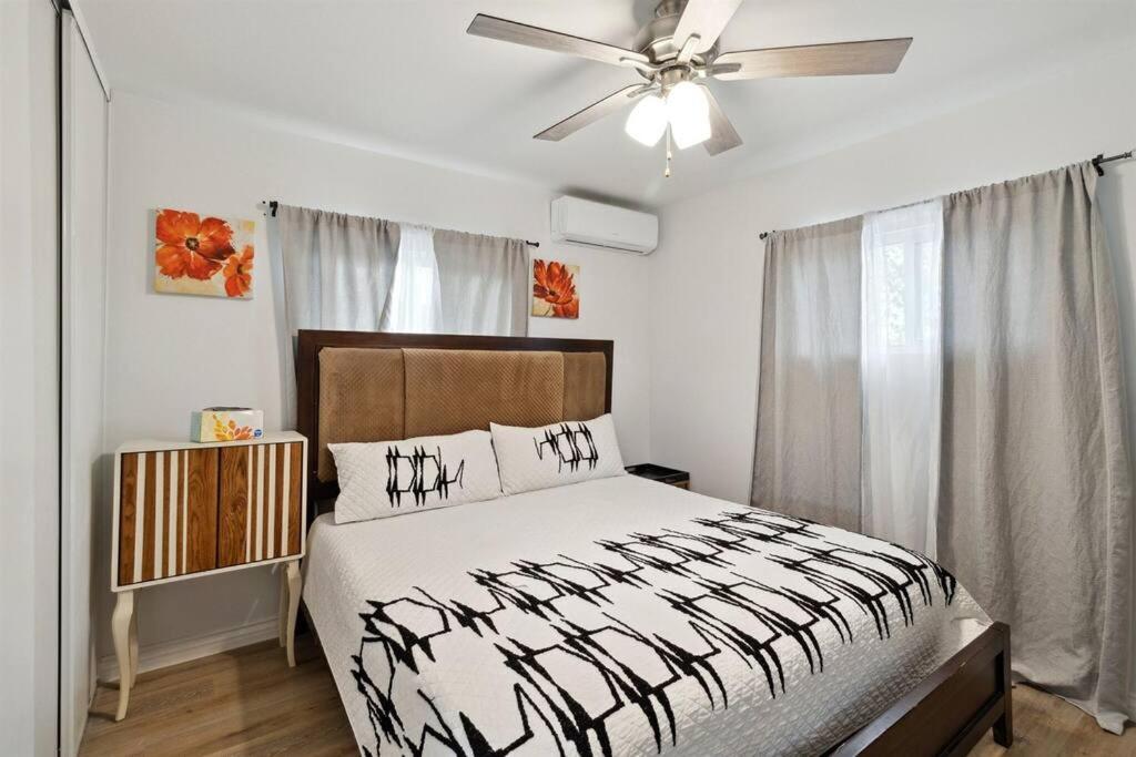 Modern City Ranch 3 Bdrm Family Home Access By Dirt Road Palmdale Buitenkant foto
