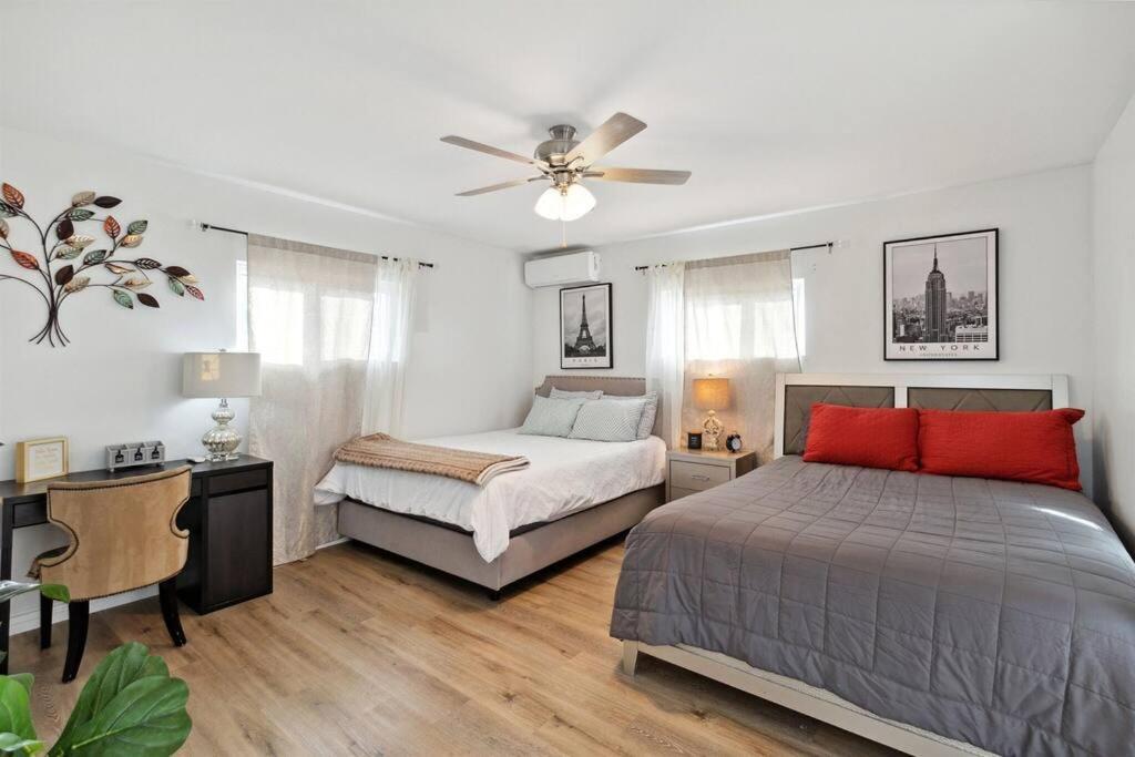 Modern City Ranch 3 Bdrm Family Home Access By Dirt Road Palmdale Buitenkant foto